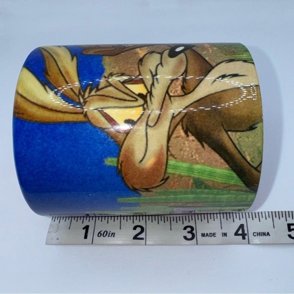 1996 Vintage Cartoon Mug Loony Tunes Wilee Coyote 10oz Speed Runner - Picture 12 of 15